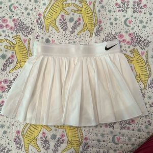 Nike Victory White Girls Tennis Skort